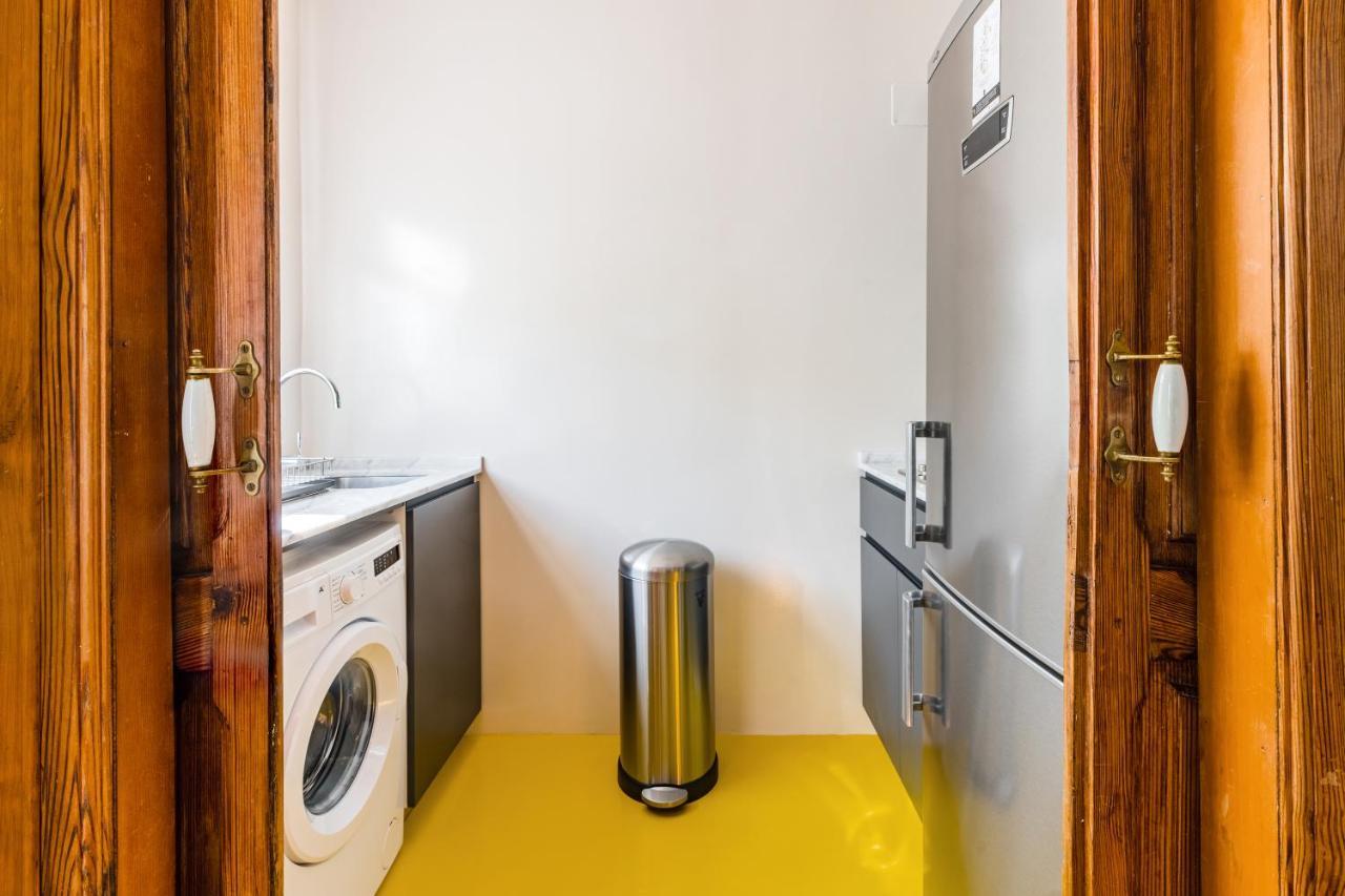 Ferienwohnung Bright Penthouse With Terrace In Madrid Center Exterior foto